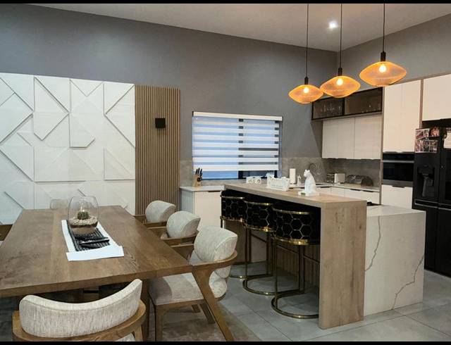 4 BEDROOM HOUSE FOR SALE IN MIDSTREAM HEIGHTS